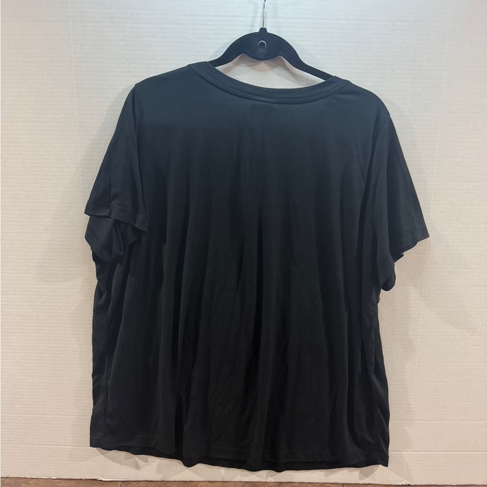 Nike Two t-shirt bundle. Both Men’s 2XL. Worn but in good condition. - Picture 7 of 8